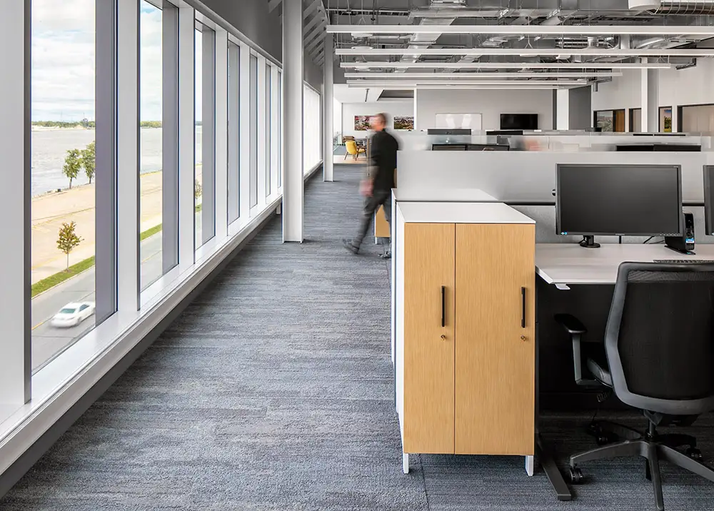 怎樣對辦公室裝修進(jìn)行個(gè)性化風(fēng)格設(shè)計(jì)，才能展現(xiàn)企業(yè)個(gè)性與品牌價(jià)值？